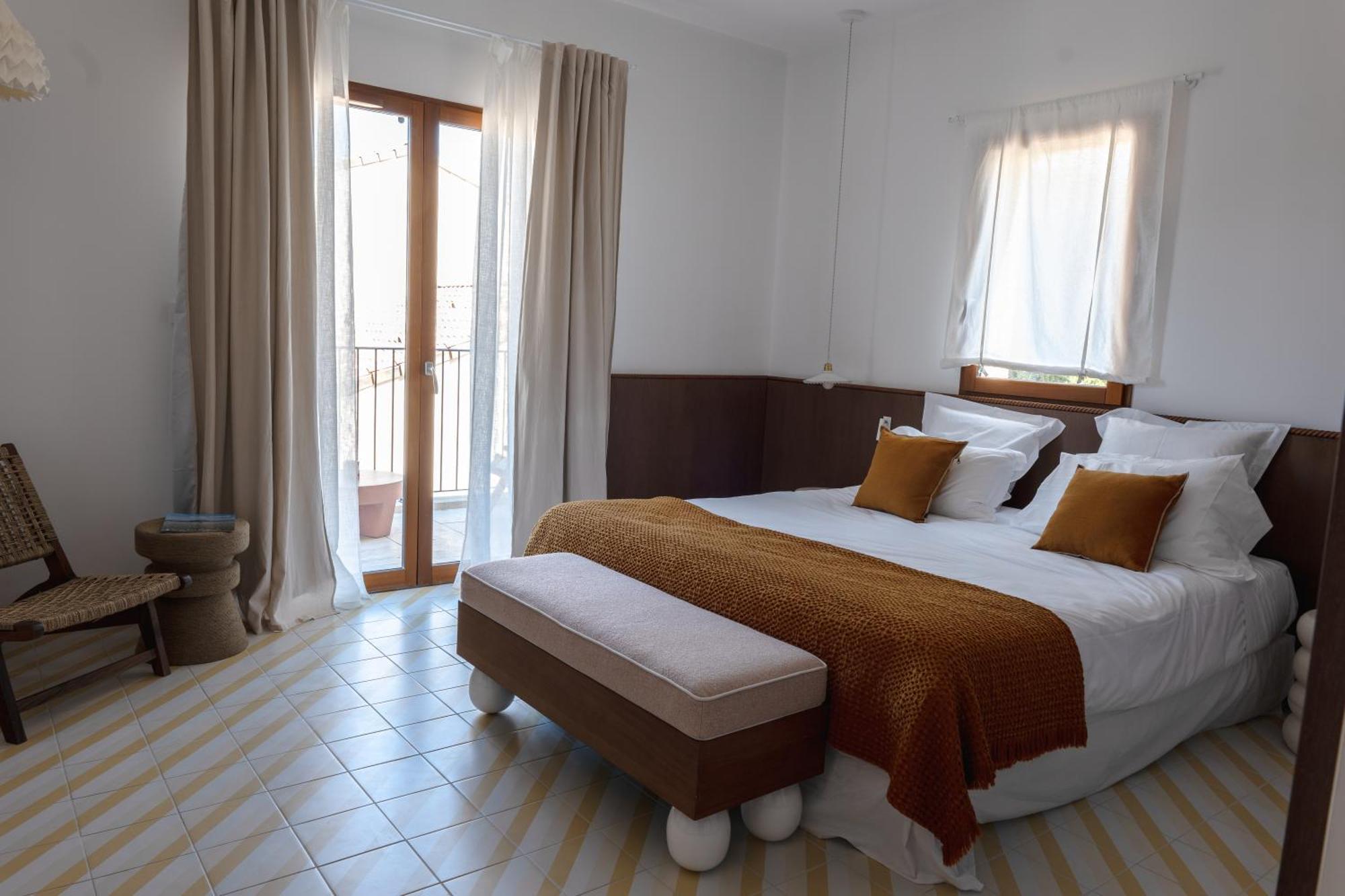 Boutique Hotel Responsable Et Restaurant Basgi Basgi Сен-Флоран Екстер'єр фото