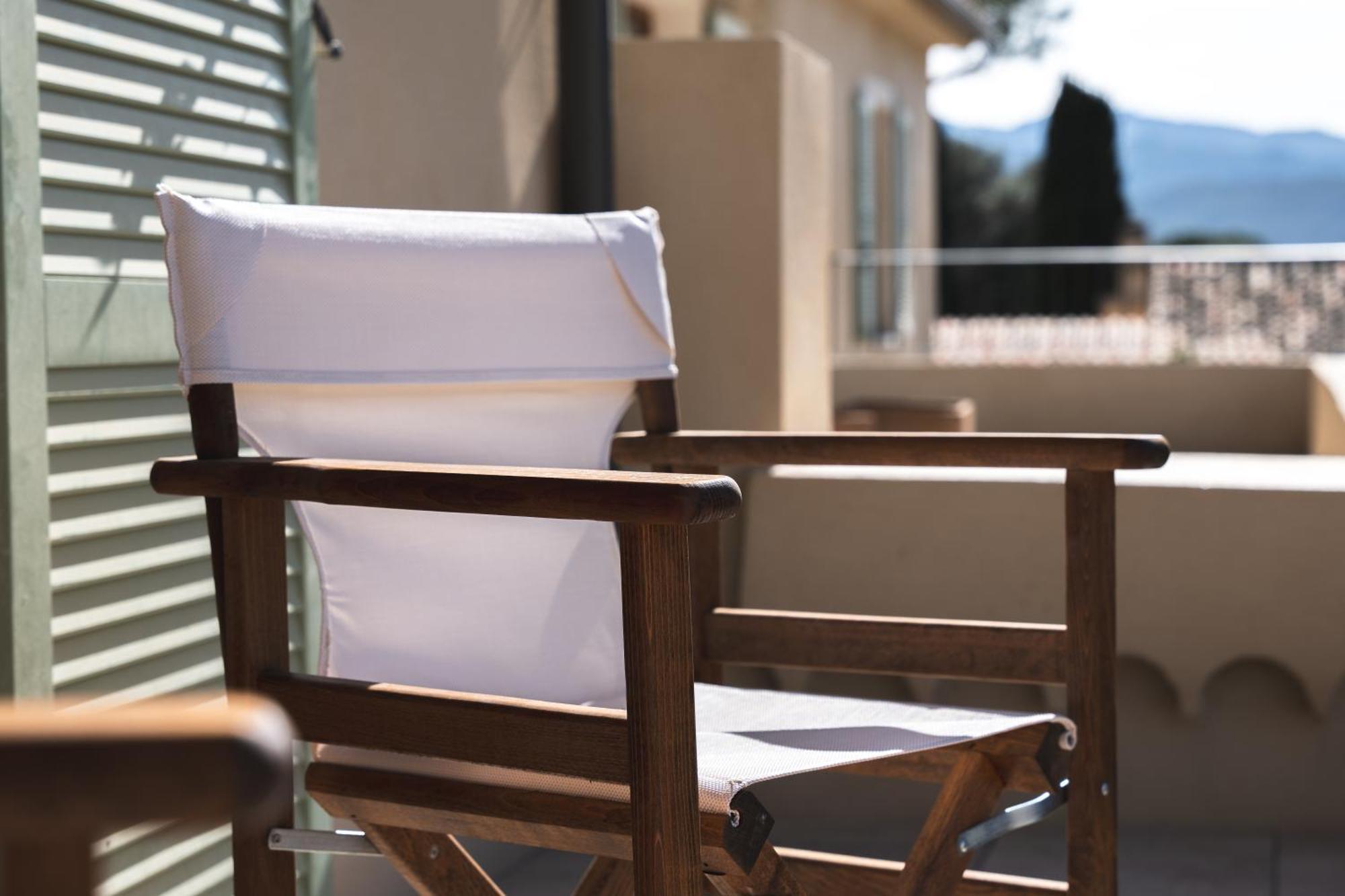 Boutique Hotel Responsable Et Restaurant Basgi Basgi Сен-Флоран Екстер'єр фото